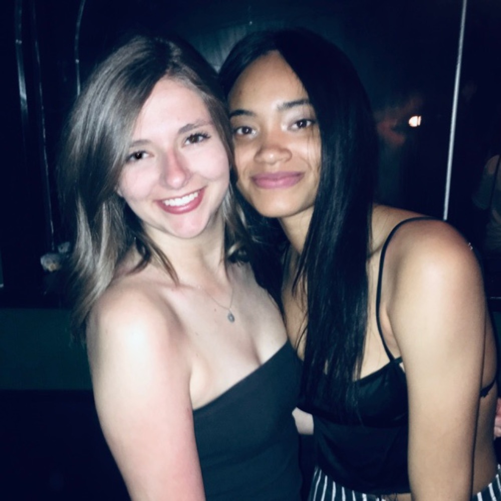 Meet your Posher, Courtney